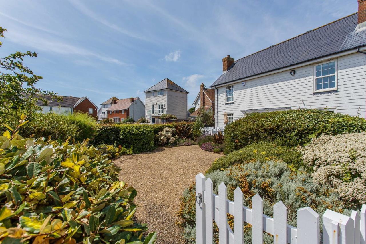 Sands End Camber 外观 照片
